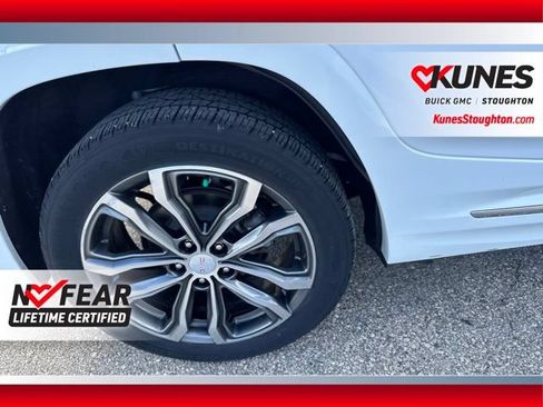 Used 2018 GMC Terrain Denali w/ Comfort Package AWD/4WD image 12