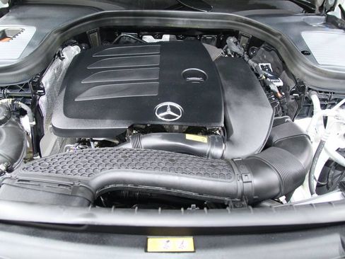 Certified 2023 Mercedes-Benz GLC 300 4MATIC Coupe image 33