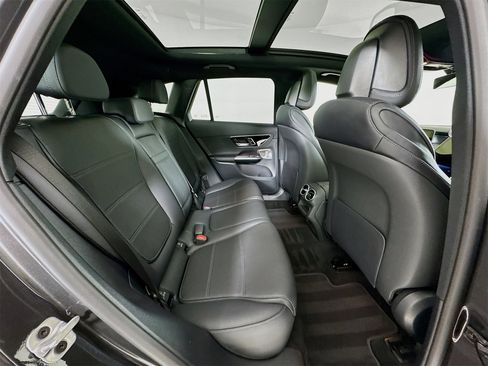 Used 2026 Mercedes-Benz GLC 300 image 30