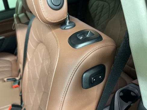 Used 2023 BMW X7 xDrive40i w/ Premium Package image 33