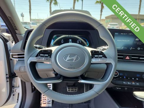 Used 2025 Hyundai Elantra Sport FWD image 19