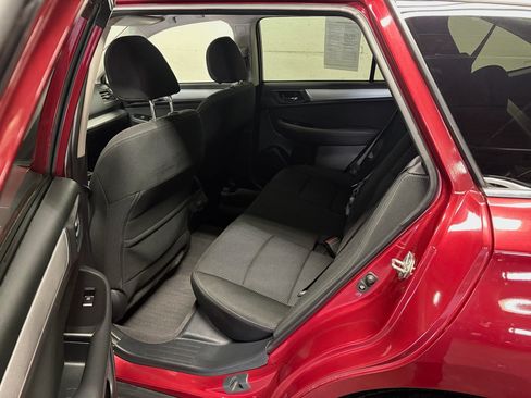 Used 2018 Subaru Outback 2.5i Premium AWD/4WD image 11