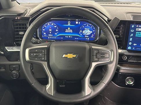Used 2023 Chevrolet Silverado 1500 LT AWD/4WD image 23