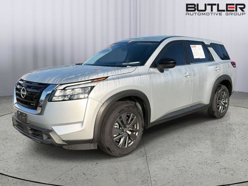 Used 2024 Nissan Pathfinder S AWD/4WD image 1