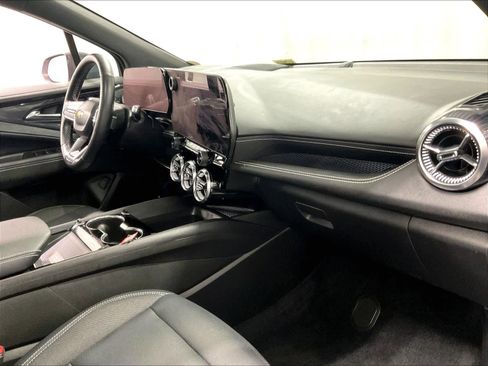 Used 2024 Chevrolet Blazer EV LT image 14
