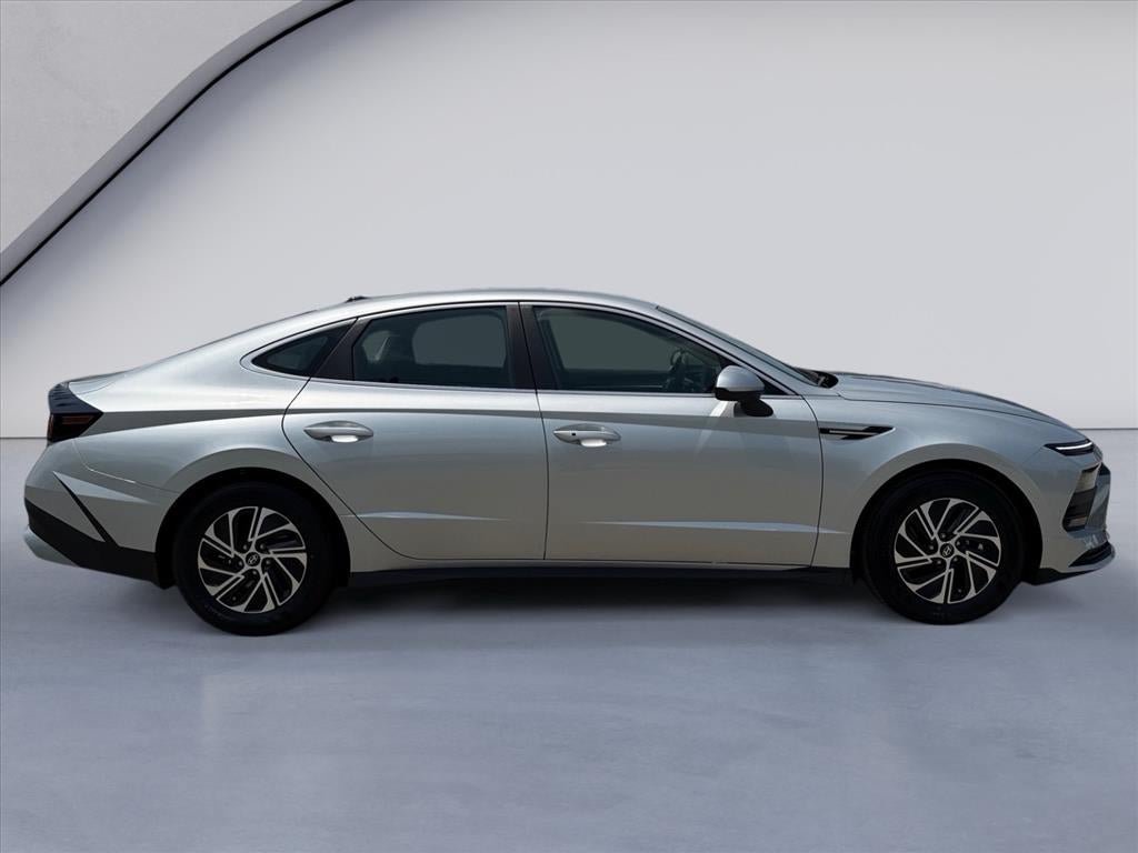New 2026 Hyundai Sonata Blue FWD image 6