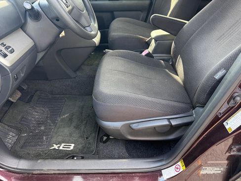 Used 2010 Scion xB FWD image 20
