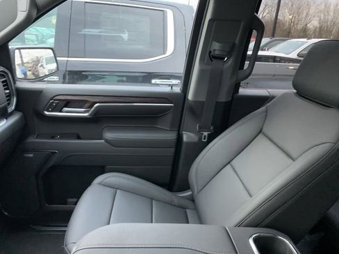 New 2026 GMC Sierra 1500 SLT w/ SLT Premium Plus Package image 28