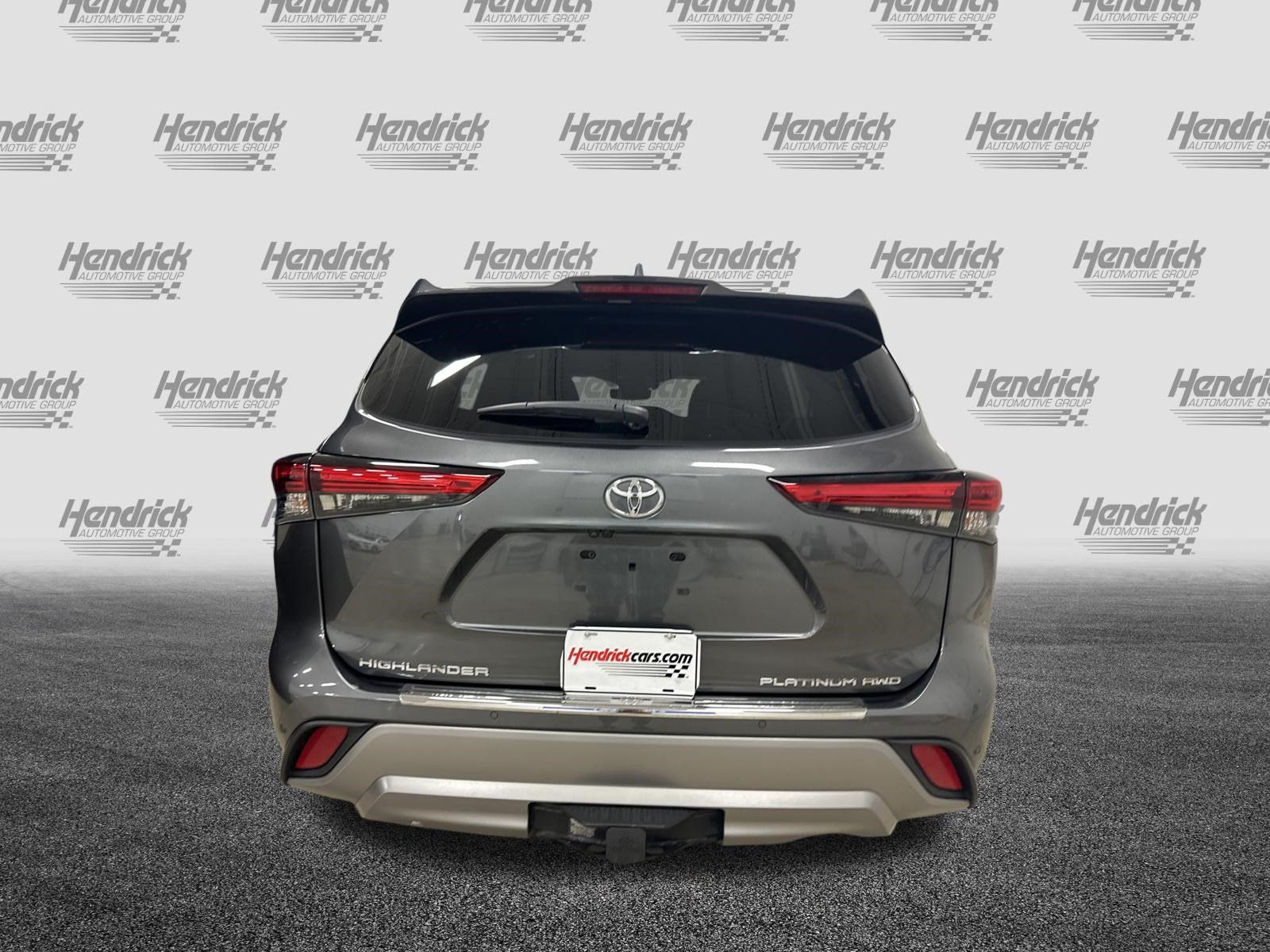 Used 2023 Toyota Highlander Platinum AWD/4WD image 9