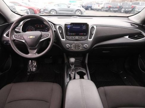 Used 2024 Chevrolet Malibu LT image 20