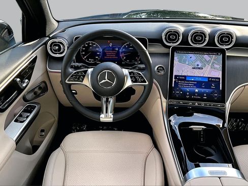 Used 2026 Mercedes-Benz GLC 300 4MATIC image 6