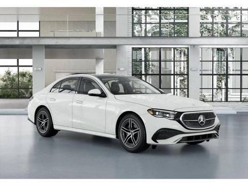 Used 2025 Mercedes-Benz E 350 4MATIC Sedan image 11