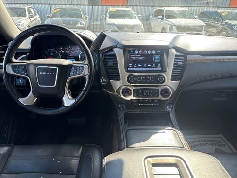 Used 2019 GMC Yukon Denali w/ Denali Ultimate Package image 9