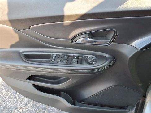 Used 2022 Buick Encore Preferred image 17