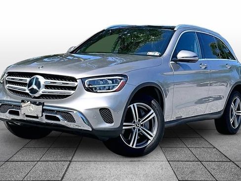 Certified 2020 Mercedes-Benz GLC 300 4MATIC image 2