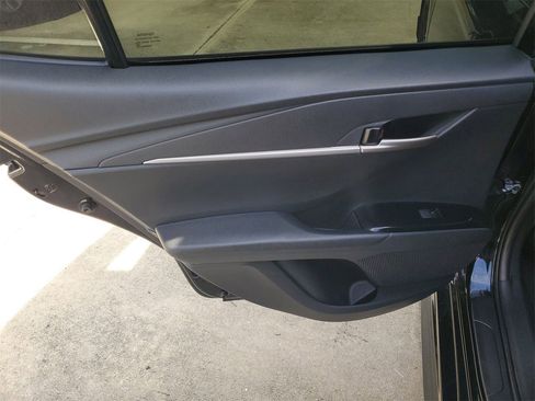 Used 2025 Toyota Camry LE image 9