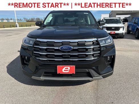 New 2026 Ford Explorer Active w/ Active Comfort Package image 2