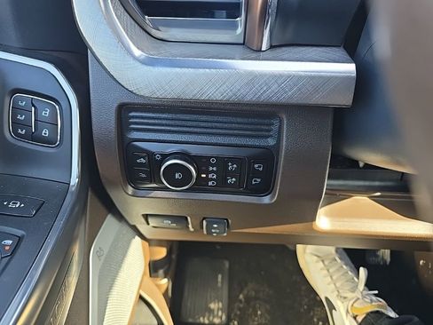 Used 2025 Ford F250 King Ranch image 19