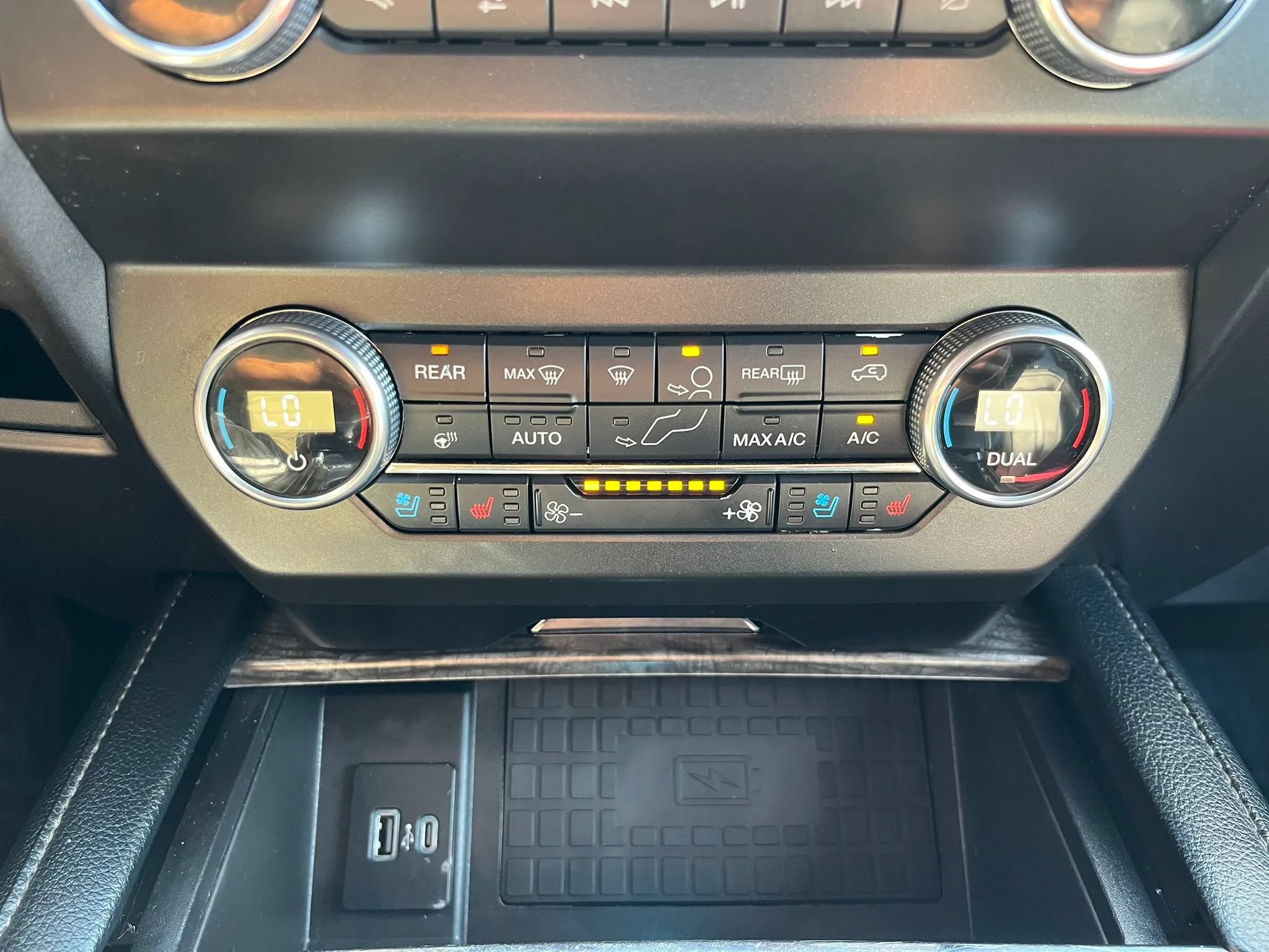 Used 2021 Ford Expedition Limited RWD image 26