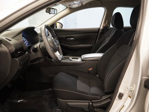 Used 2021 Nissan Sentra SV w/ Trunk Package image 5