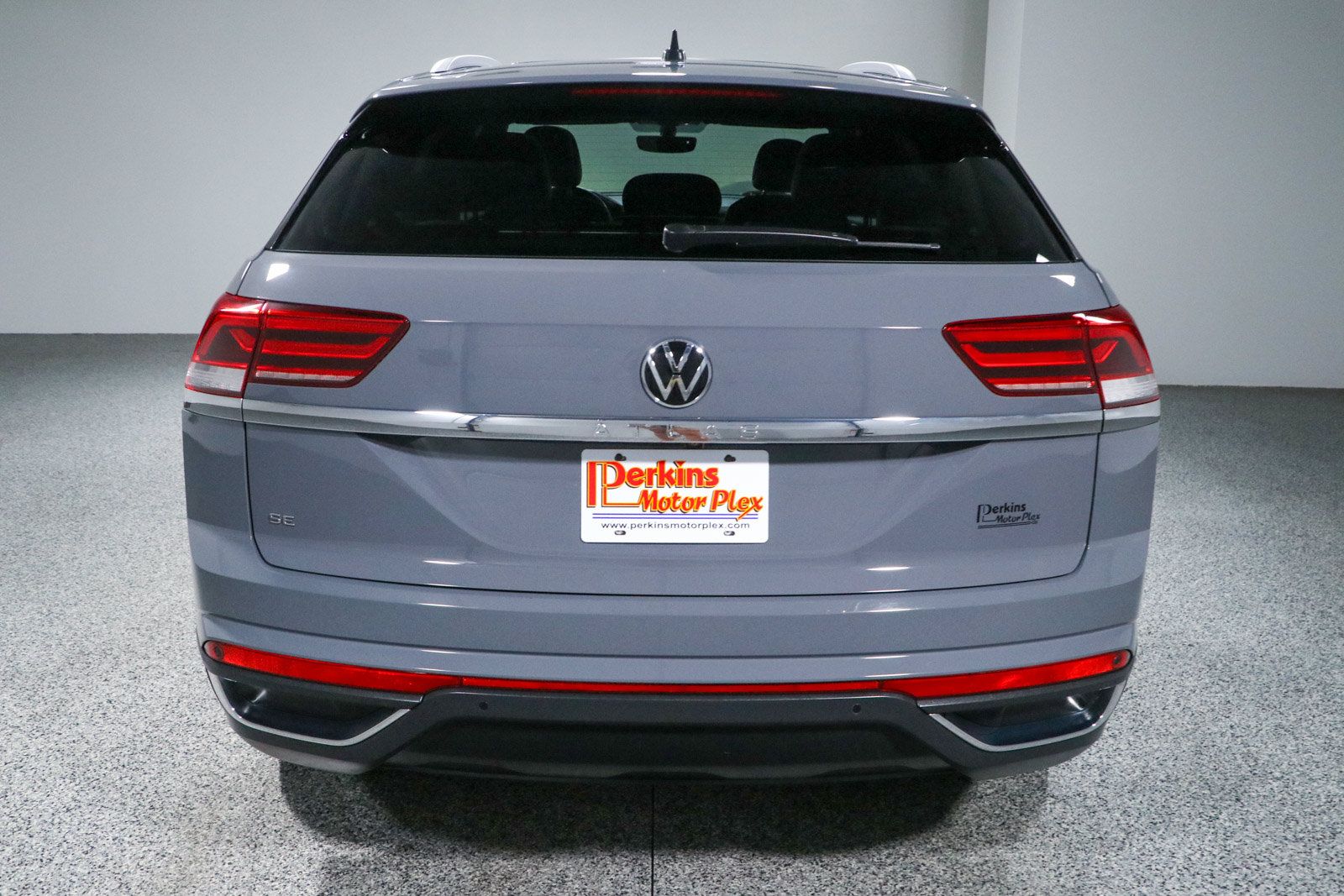 Used 2021 Volkswagen Atlas Cross Sport SE w/ Panoramic Sunroof Package FWD image 8