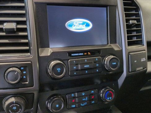 Used 2019 Ford F150 XLT w/ Equipment Group 302A Luxury image 33