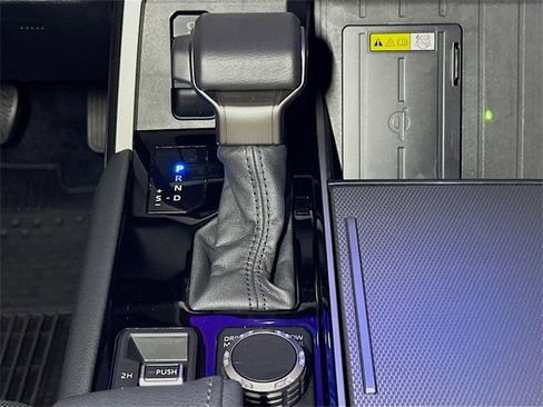 Used 2024 Toyota Sequoia Limited image 14