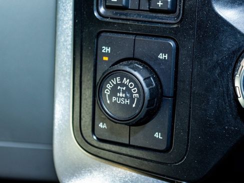 Used 2023 Ford F150 Limited image 16