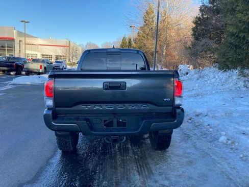 Certified 2021 Toyota Tacoma TRD Off-Road w/ TRD Premium Off Road Package image 5