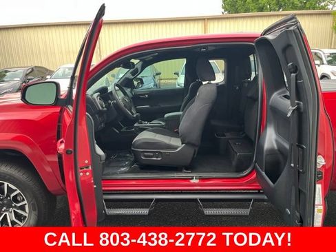 Used 2022 Toyota Tacoma TRD Sport w/ TRD Premium Sport Package AWD/4WD image 13