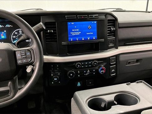 Used 2023 Ford F250 XLT image 6