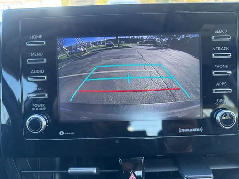 Used 2024 Toyota Camry SE image 21