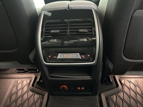 Used 2023 BMW X7 xDrive40i w/ Executive Package image 15