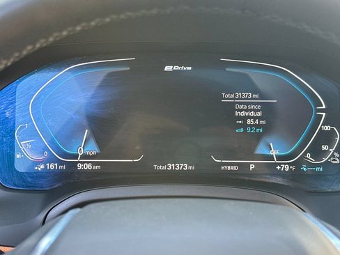 Used 2022 BMW 330e w/ Driving Assistance Package RWD image 24