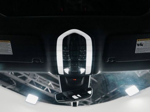 Used 2023 Porsche Macan image 41