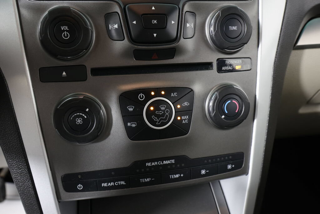 Used 2013 Ford Explorer FWD w/ Class III Trailer Tow Pkg image 35