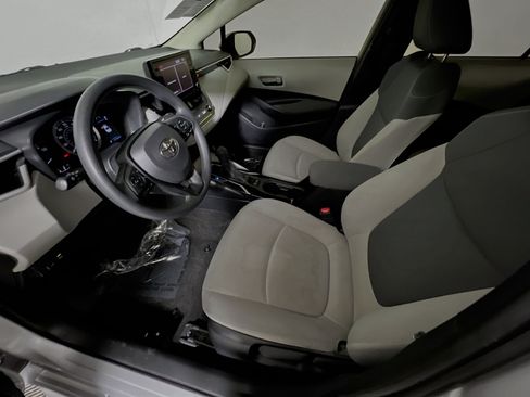 Used 2022 Toyota Corolla LE FWD image 15