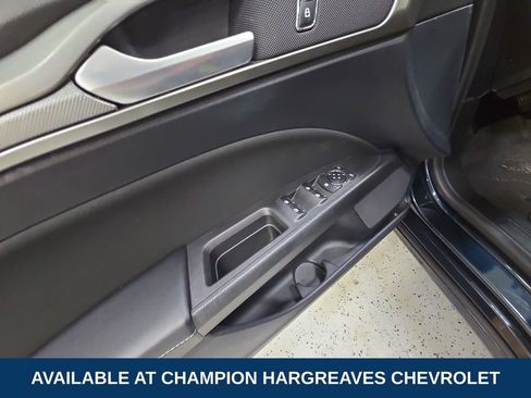 Used 2020 Ford Fusion SE image 31