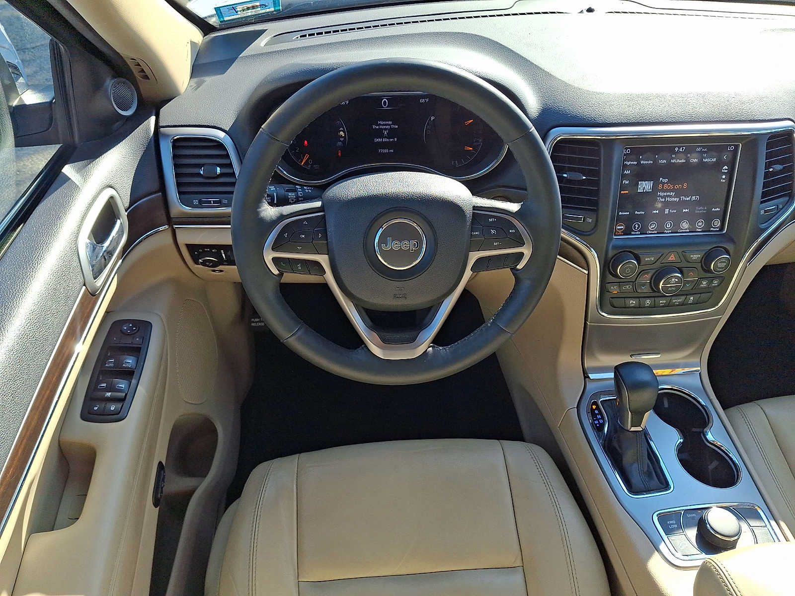 Used 2018 Jeep Grand Cherokee Limited AWD/4WD image 12