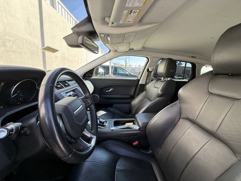 Used 2019 Land Rover Range Rover Evoque image 5