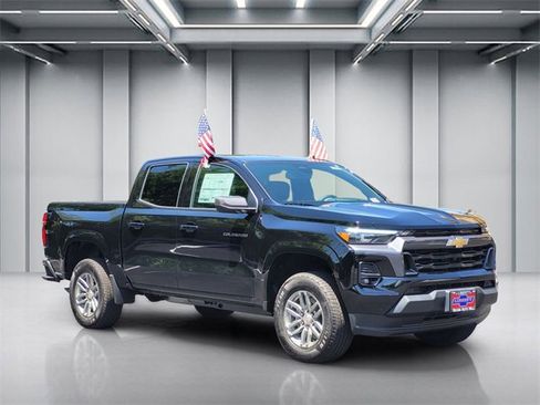 New 2025 Chevrolet Colorado LT w/ LT Convenience Package image 1