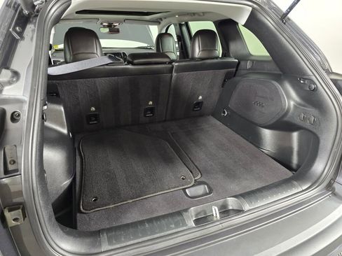 Used 2022 Jeep Cherokee Limited image 13