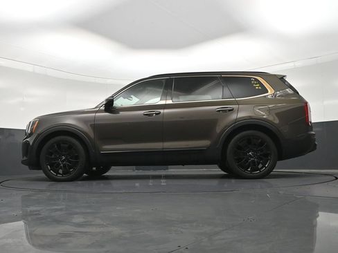 Used 2022 Kia Telluride SX w/ Nightfall Edition Package AWD/4WD image 25