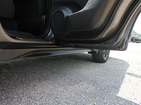Used 2018 Nissan Rogue SV AWD/4WD image 44