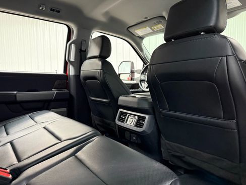 Used 2024 Ford F350 Lariat image 18