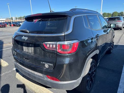 Used 2018 Jeep Compass Limited w/ Navigation Group AWD/4WD image 3