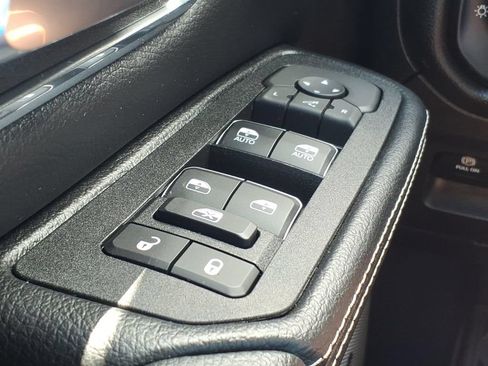Used 2025 RAM 1500 Laramie w/ Night Edition AWD/4WD image 12