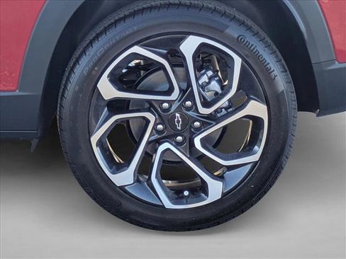 New 2026 Chevrolet Trax RS w/ Sunroof Package image 9