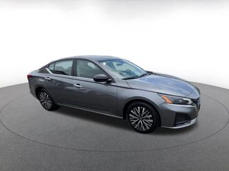 Used 2025 Nissan Altima 2.5 SV video 2