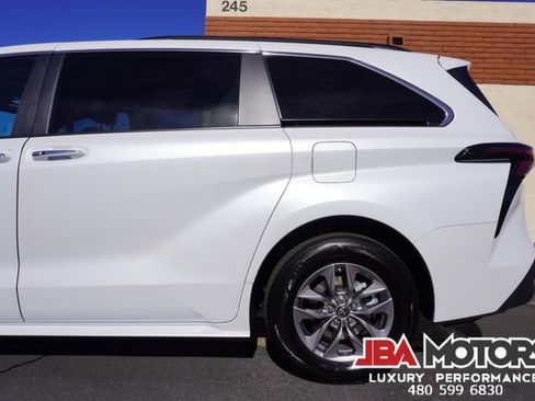 Used 2023 Toyota Sienna XLE image 23
